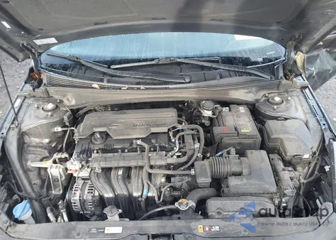 2022 Hyundai Elantra Sel z USA, uszkodzony, nr VIN KMHLM4AG4NU352465